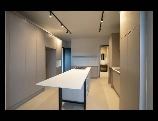 3 BEDROOM TOWNHOUSE FOR SALE IN WATERKLOOF GLEN